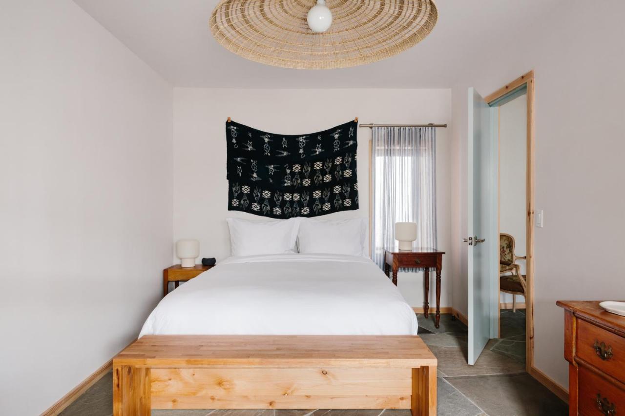 Daunts Albatross Motel Монток Экстерьер фото